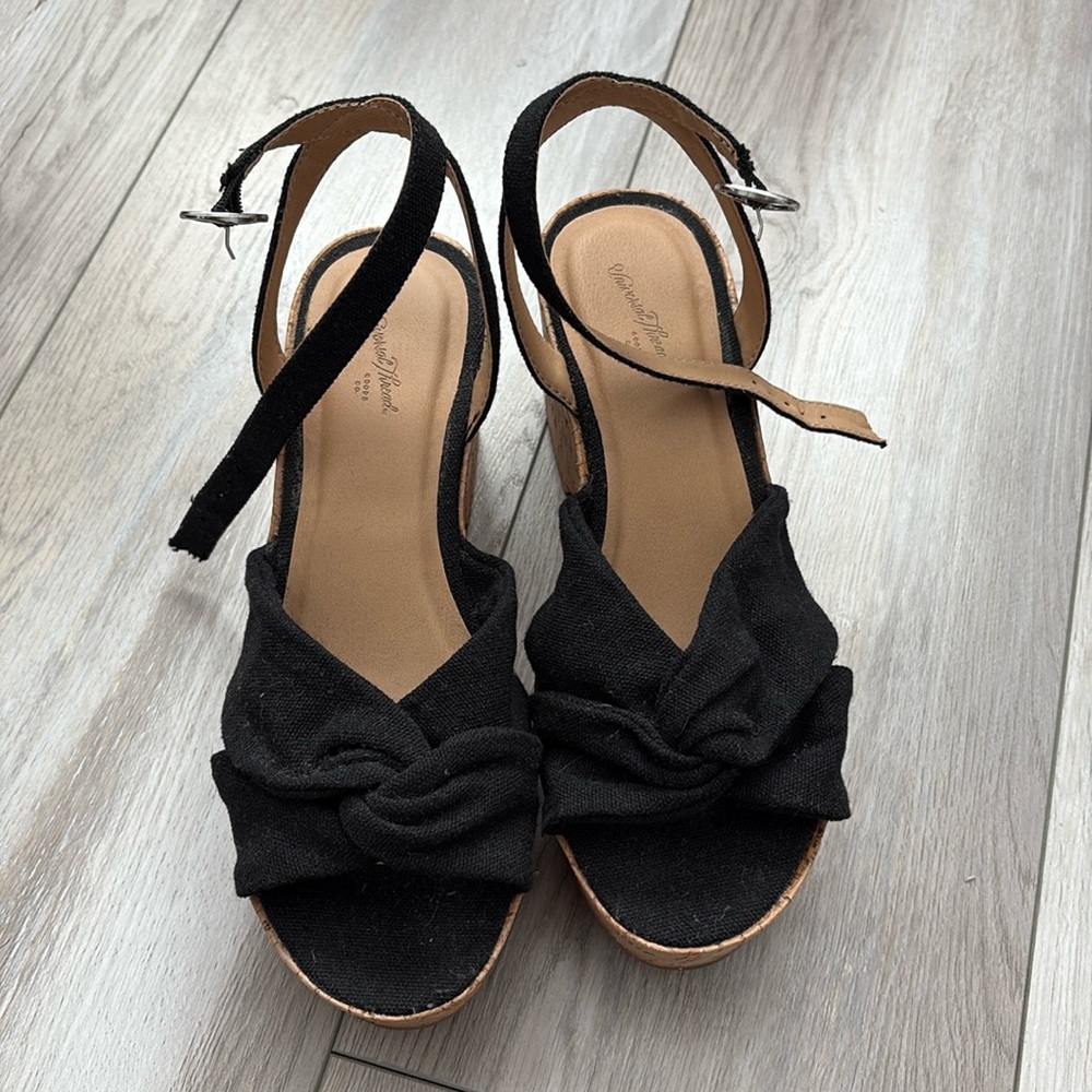 Universal Thread Women's Cork Wedge High Heels Sandals size 7